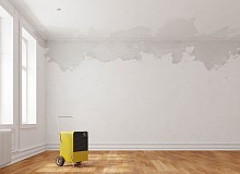 Zjawisko pocenia się ścian w mieszkaniu - co robić?